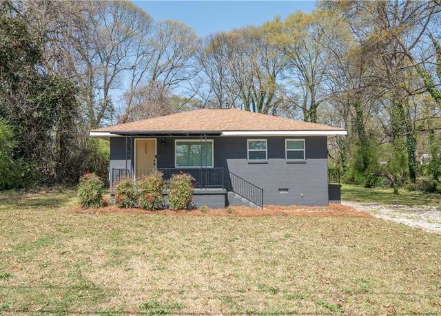 Property at 5085 Lake Dr, Forest Park, GA 30297, 2 beds, 1 bath
