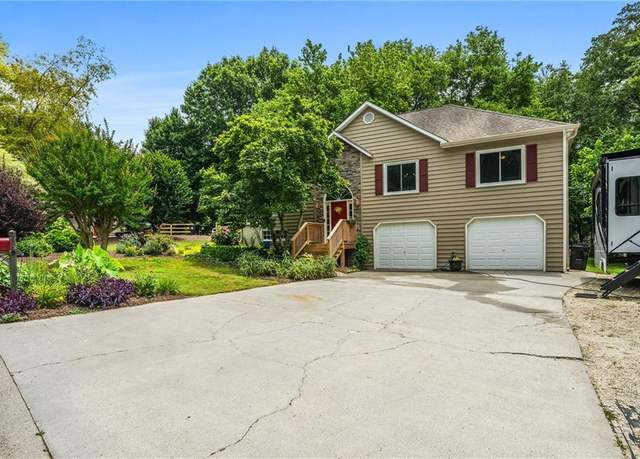Property at 115 Bennett Farms Dr, Acworth, GA 30102, 4 beds, 2 baths