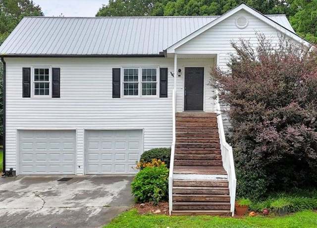 Property at 33 Moriah Way NE, Rydal, GA 30171, 3 beds, 2.5 baths