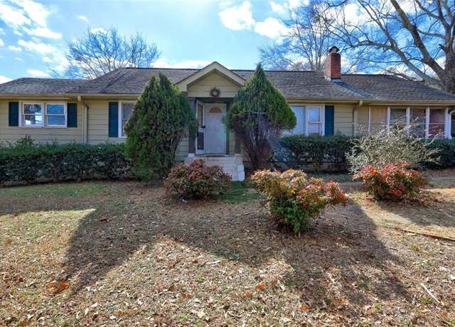 Property at 141 Hill St, Roswell, GA 30075, 3 beds, 2 baths