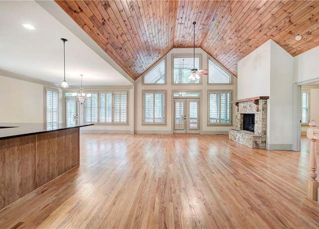 Property at 270 Sleepy Hollow Cir, Jasper, GA 30143, 3 beds, 3 baths