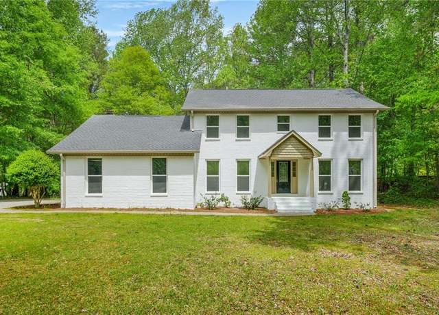 Property at 230 Deer Forest Rd, Fayetteville, GA 30214, 4 beds, 2.5 baths