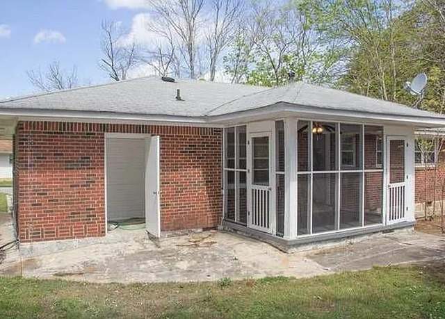 Property at 130 Scarlet Dr, Jonesboro, GA 30236, 3 beds, 1 bath