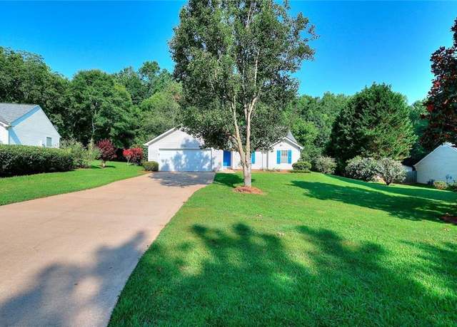 Property at 504 Stoney Creek Dr, Winder, GA 30680, 3 beds, 2 baths