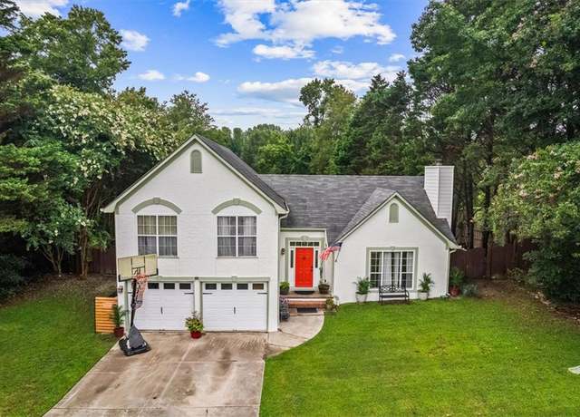 Property at 3230 Ivy Lake Dr, Buford, GA 30519, 4 beds, 2.5 baths
