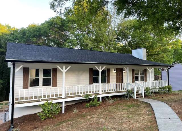 Property at 1110 Toonigh Rd, Canton, GA 30115, 3 beds, 2 baths