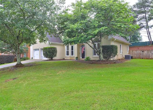Property at 2230 Laurel Lake Dr, Suwanee, GA 30024, 4 beds, 3 baths