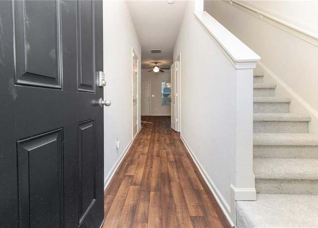 Property at 915 Highwood Ln, Atlanta, GA 30344, 3 beds, 2.5 baths