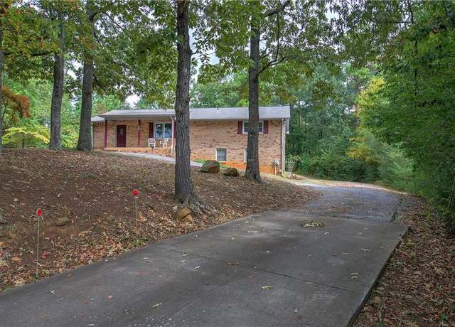 Property at 72 Bishop Dr NW, Cartersville, GA 30121, 3 beds, 3 baths