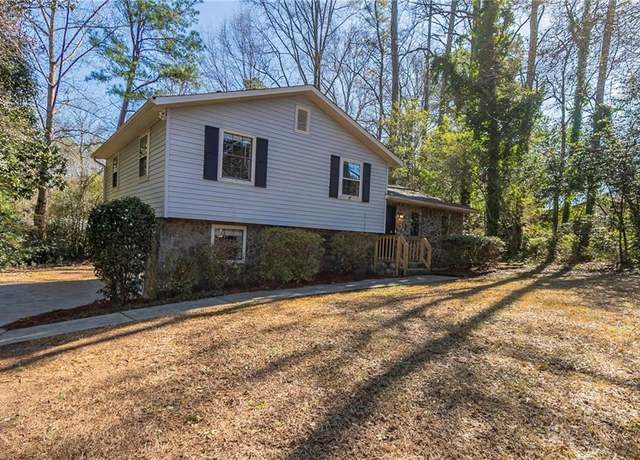 Property at 8652 Embrey Dr, Jonesboro, GA 30236, 4 beds, 2 baths