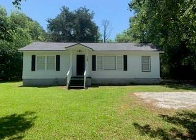 Property at 106 E Wade St, Oxford, GA 30054, 2 beds, 1 bath