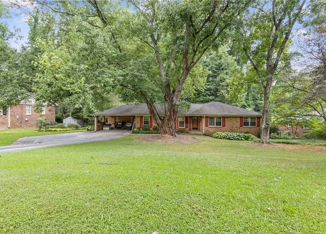 Property at 2055 Oak Rd, Snellville, GA 30078, 3 beds, 2 baths