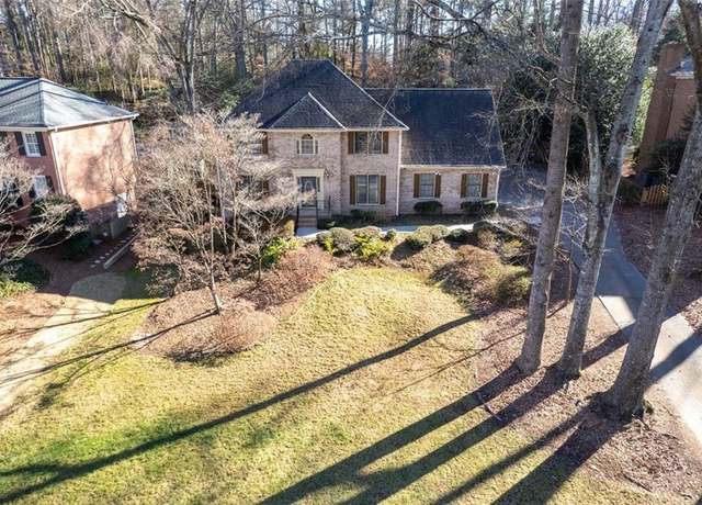 Property at 4116 River Cliff Chase SE, Marietta, GA 30067, 5 beds, 5 baths