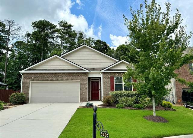 Property at 3909 Makeover Ct, Atlanta, GA 30349, 4 beds, 2 baths