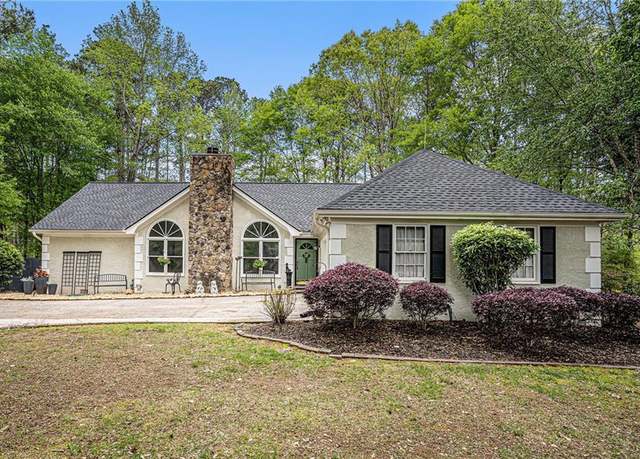 Property at 110 Emerald Dr, Mcdonough, GA 30253, 3 beds, 2 baths