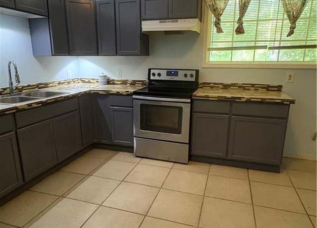 Property at 3831 Fairmont Ave, Macon, GA 31204, 3 beds, 2 baths