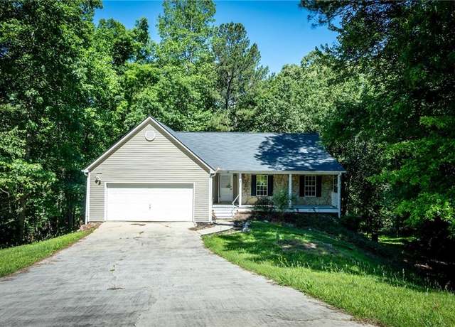 Property at 3013 Rockview Dr, Loganville, GA 30052, 3 beds, 2 baths