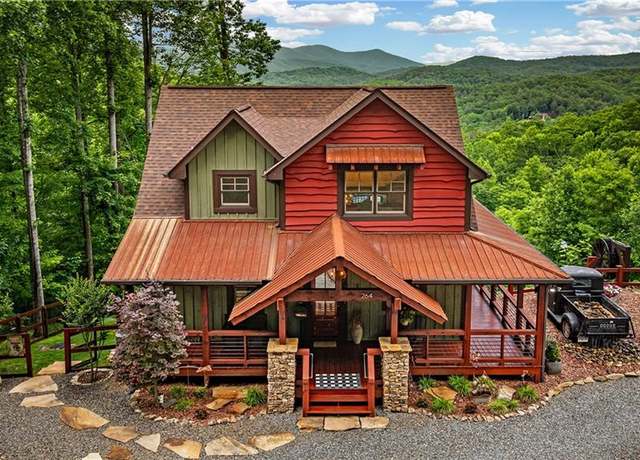 Property at 264 Pontoosuc Dr, Mineral Bluff, GA 30559, 3 beds, 3.5 baths