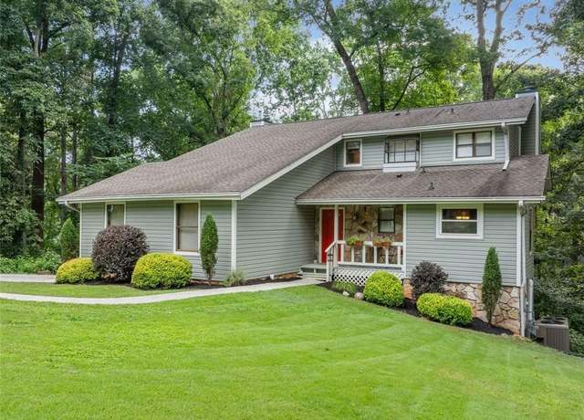 Property at 162 Nouveau Ct SW, Lilburn, GA 30047, 3 beds, 2.5 baths