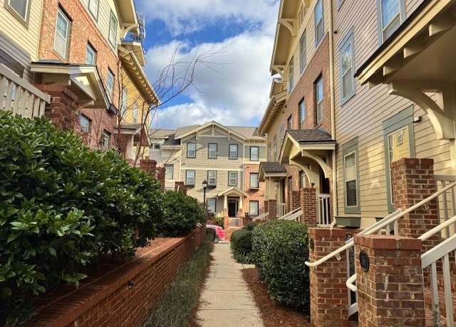 Property at 655 Mead St #28, Atlanta, GA 30312, 3 beds, 2.5 baths