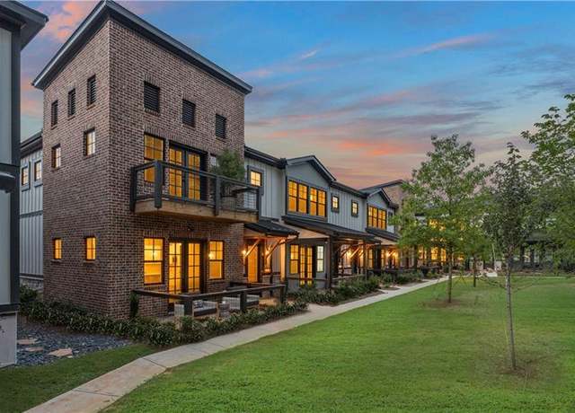 Property at 937 Willingham Dr #7, Hapeville, GA 30354, 3 beds, 2.5 baths