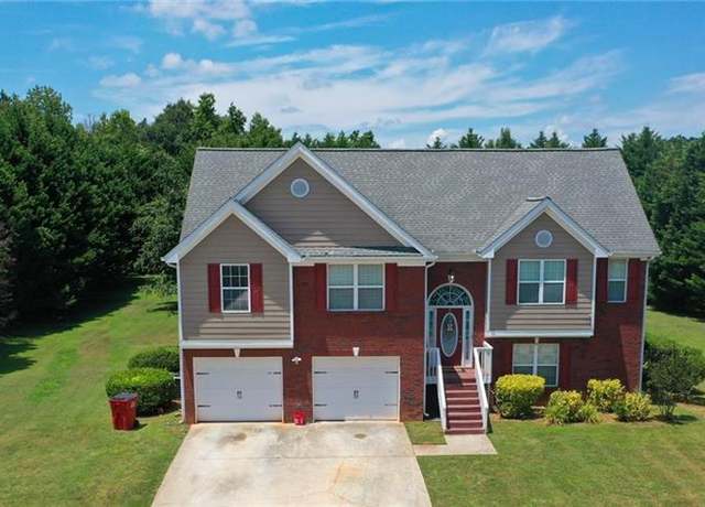 Property at 70 Feldspar Dr, Jefferson, GA 30549, 3 beds, 2 baths