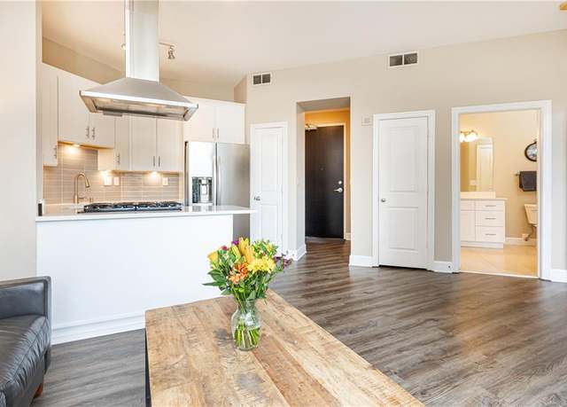 Property at 2626 Peachtree Rd NW #706, Atlanta, GA 30305, 1 bed, 1 bath