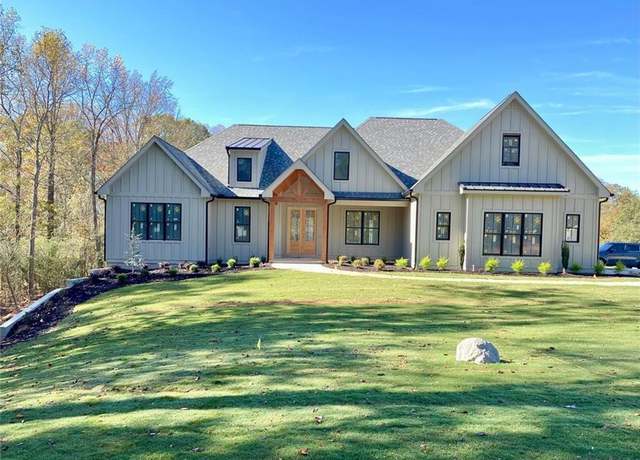 Property at 9224 Waldrip Rd, Gainesville, GA 30506, 5 beds, 4 baths