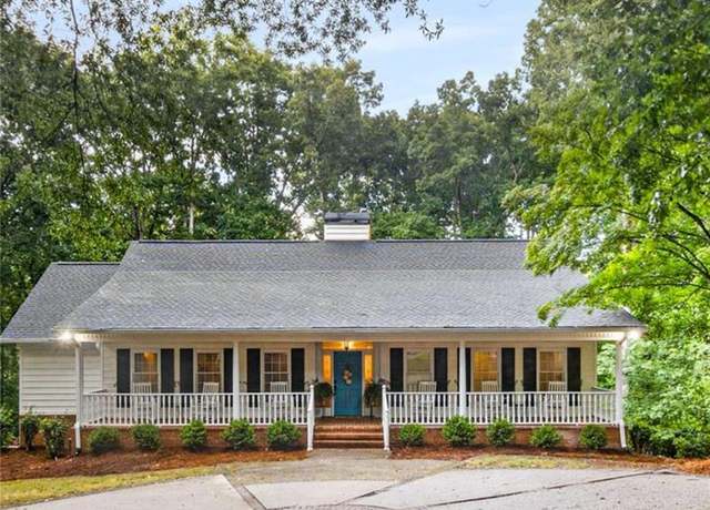 Property at 3728 Beaver Creek Rd, Gainesville, GA 30506, 4 beds, 3 baths