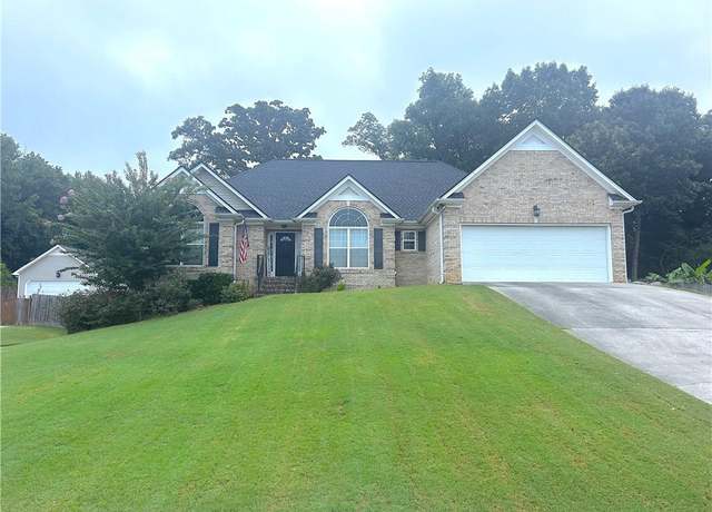 Property at 46 Ridge Brooke Dr, Douglasville, GA 30134, 3 beds, 2 baths