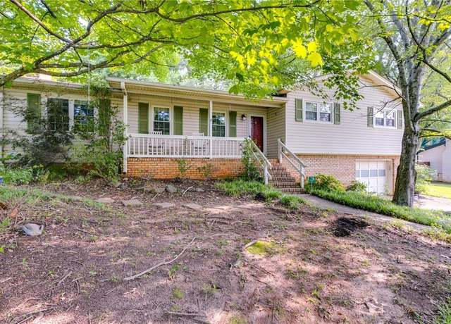 Property at 230 King Arthur Dr, Woodstock, GA 30189, 3 beds, 2 baths