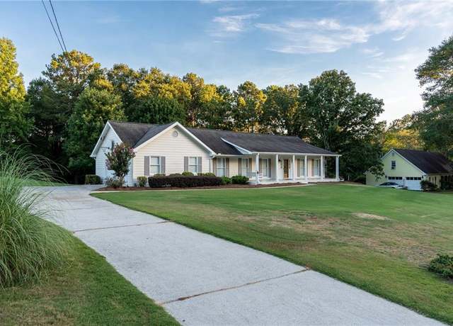 Property at 5380 Gum Creek Ct, Loganville, GA 30052, 3 beds, 2 baths