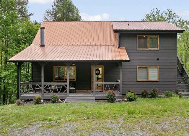 Property at 149 Happy Hollow Lane Ln, Mineral Bluff, GA 30559, 3 beds, 3 baths