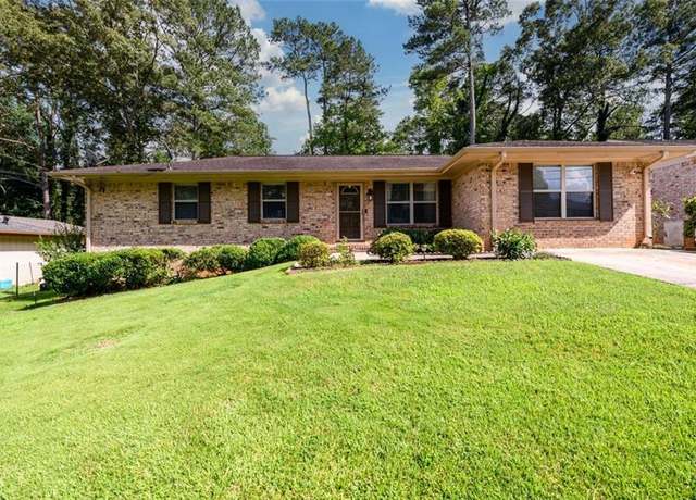 Property at 1472 High Meadow Dr, Stone Mountain, GA 30083, 4 beds, 2.5 baths