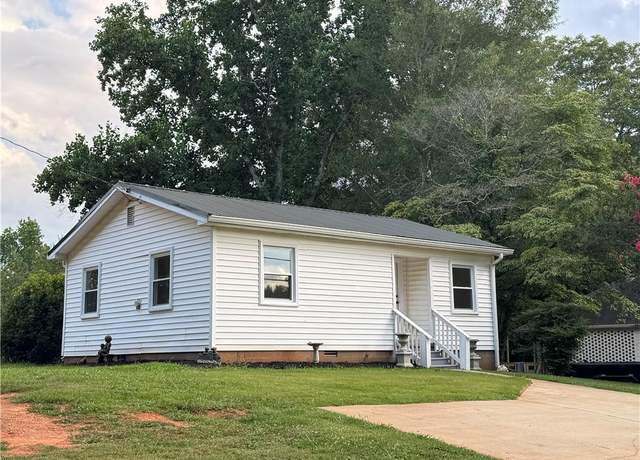 Property at 516 Kelly Mill Rd, Cumming, GA 30040, 2 beds, 2 baths