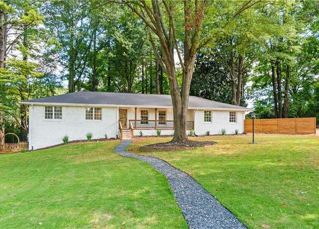 Property at 800 Kiowa Dr NE, Marietta, GA 30060, 4 beds, 3 baths