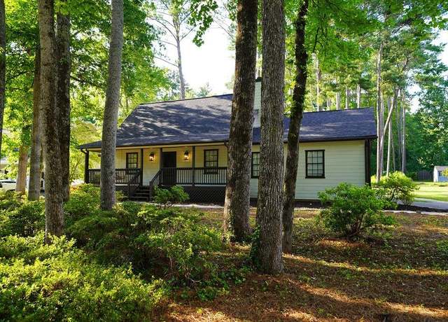 Property at 760 Stone Harbor Pkwy SW, Marietta, GA 30060, 3 beds, 2.5 baths