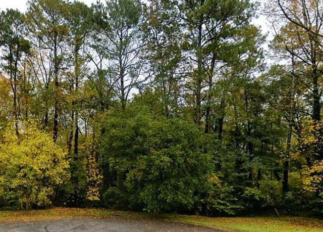 Property at 2409 Tarian Dr, Decatur, GA 30034