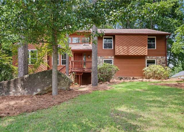 Property at 3007 Manning Dr, Marietta, GA 30062, 4 beds, 3 baths