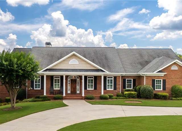 Property at 4546 Montclair Cir, Gainesville, GA 30506, 5 beds, 5 baths