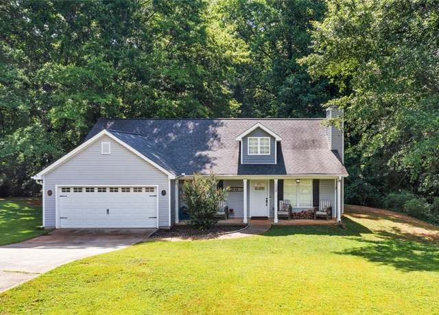 Property at 135 Springbrook Drive Dr, Auburn, GA 30011, 3 beds, 2 baths