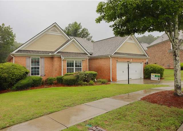 Property at 1526 Lechemin Dr, Snellville, GA 30078, 3 beds, 2 baths
