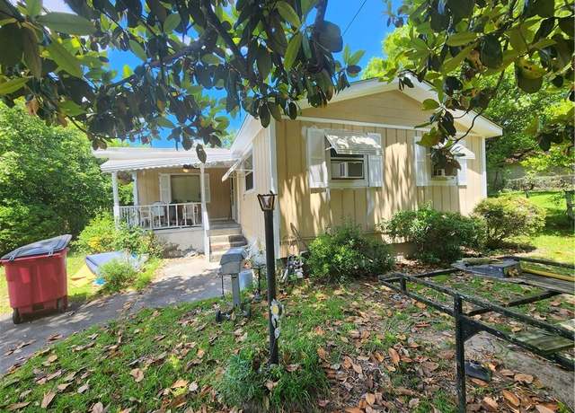 Property at 3704 Greenway Pl, Macon, GA 31217, 3 beds, 2 baths