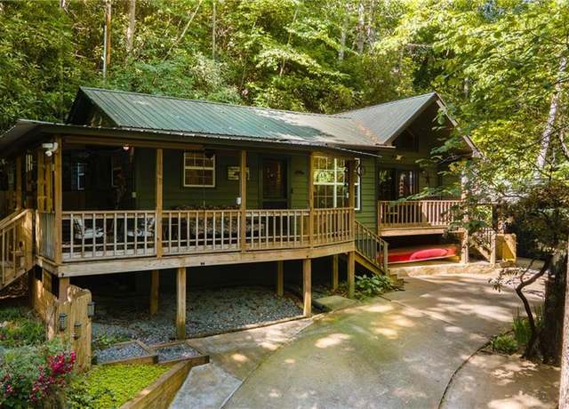 Property at 1180 Ruby Lake Dr, Hiawassee, GA 30546, 3 beds, 1.5 baths