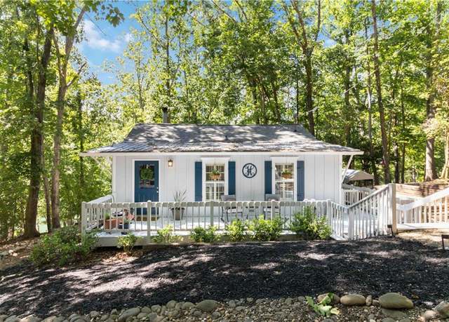 Property at 6551 Bermuda Ln, Flowery Branch, GA 30542, 2 beds, 1 bath