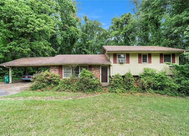 Property at 2214 River Rd, Ellenwood, GA 30294, 3 beds, 2.5 baths