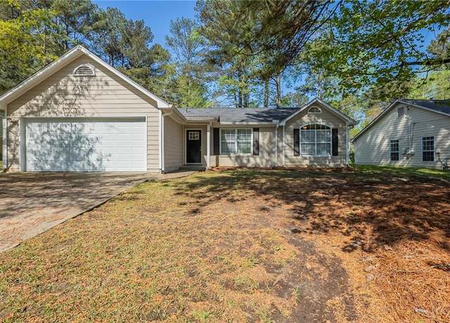 Property at 6520 Emerald Pointe Cir, Atlanta, GA 30349, 3 beds, 2 baths