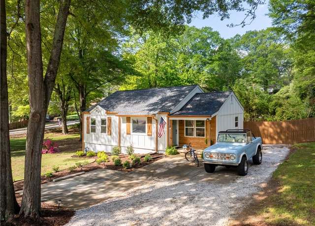 Property at 2086 Harold Ave SE, Smyrna, GA 30080, 3 beds, 2 baths