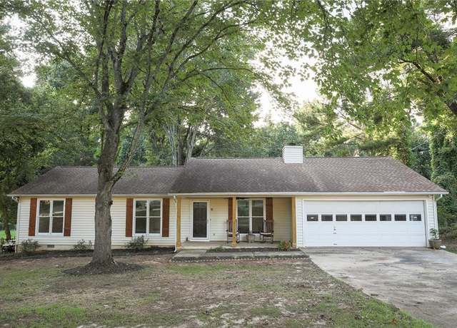 Property at 5540 Farm House Ln, Oakwood, GA 30566, 3 beds, 2 baths