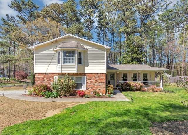 Property at 5221 La Paloma Dr SW, Lilburn, GA 30047, 4 beds, 2.5 baths